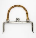 METAL BAG CLIP WITH BAMBOO HANDLE (SILVER - SMALL)